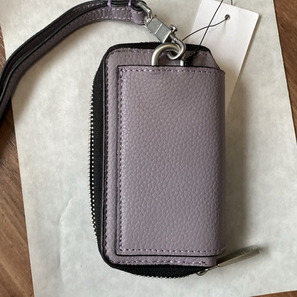 BNWT Calvin Klein Lanyard/ Coin Purse - Light Purple/Lavander - Picture 4 of 10